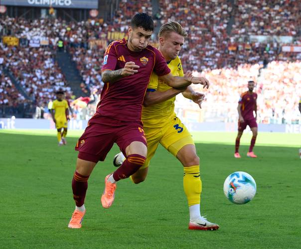 打进一球，意甲官方：苏莱当选罗马2-1佛罗伦萨全场最佳