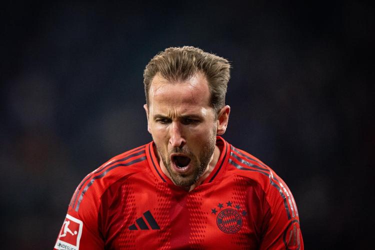 凯恩：穆西亚拉在场时我们的踢法会不同，拿球推进他可能更擅长