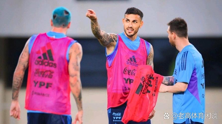 跟队记者:阿根廷队今天下午在迈阿密国际基地进行首场训练