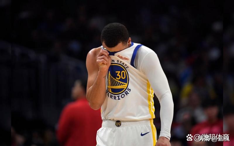 新赛季首场季前赛即将开打!库里晒特效图回顾年轻的自己!