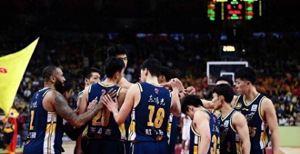 明天打马刺！广州队赛前训练 奥迪&卡明斯基等人现身展现状态！