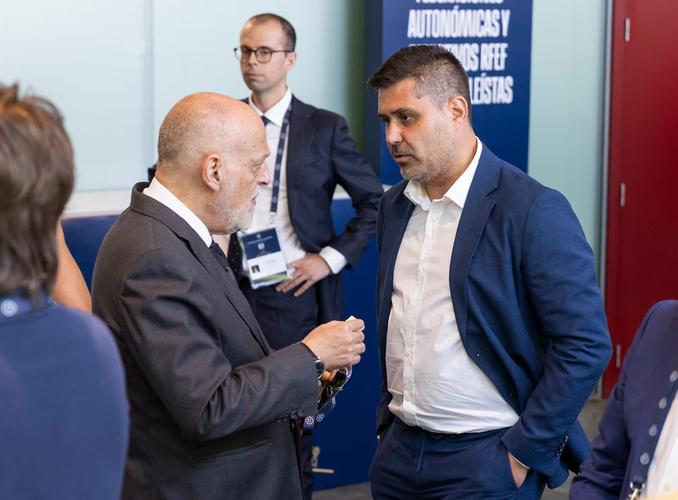 阿斯:欧足联批准西甲海外赛,西甲球员工会计划开会商议如何应对