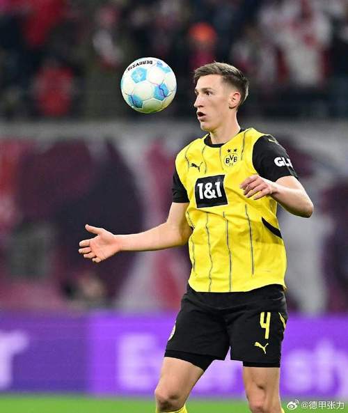 德天空：多特已为施洛特贝克提供续约合同，但他想先看本赛季成绩