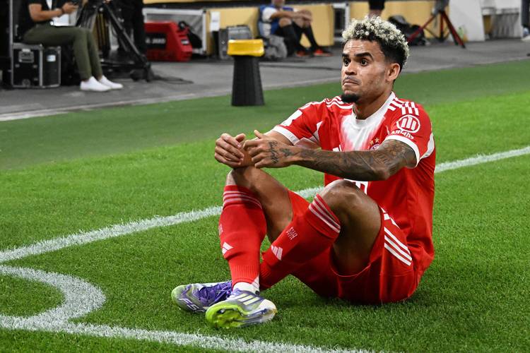 迪亚斯前6场德甲参与9球持平哈兰德，04-05赛季以来仅次于凯恩