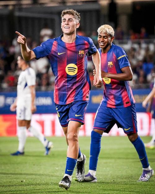 卡拉格:阿劳霍关键战拉胯,巴萨想要有所作为必须卖掉他