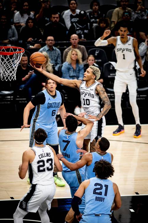 很看好！白曼巴：如果文班亚马保持健康 马刺有机会进西决