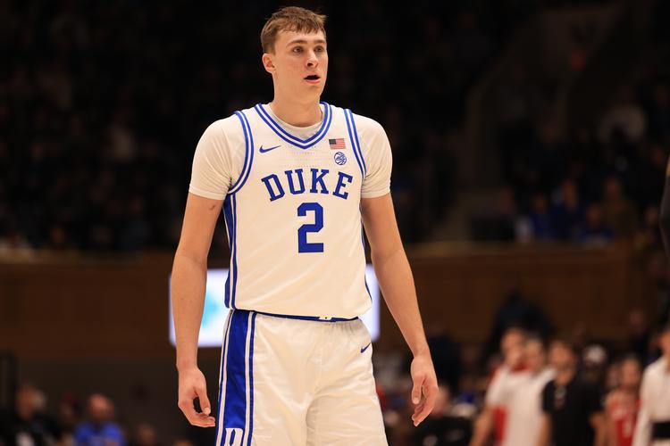 克莱：弗拉格一直在全力投入 我不在乎他投丢多少球或犯几次错