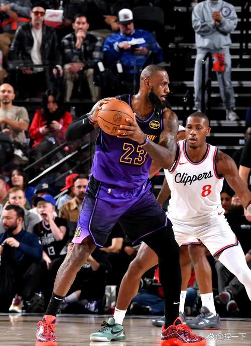 Lowe：马刺可能会与快船&湖人&勇士争夺西部第6 不用打附加赛