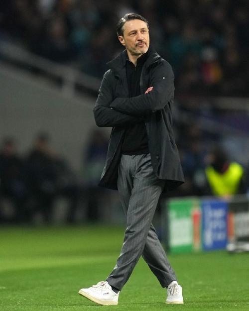 科瓦奇:多特一开始踢四后卫感觉不好就变阵 球员现在信心高涨