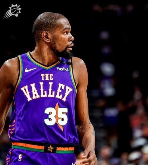 杜兰特:这套阵容首秀就能拿140分很不错 我与申京能打出配合