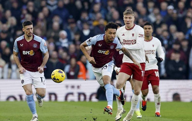 拓记:卡马拉看上去比上赛季强多了 他正成为家喻户晓的人物