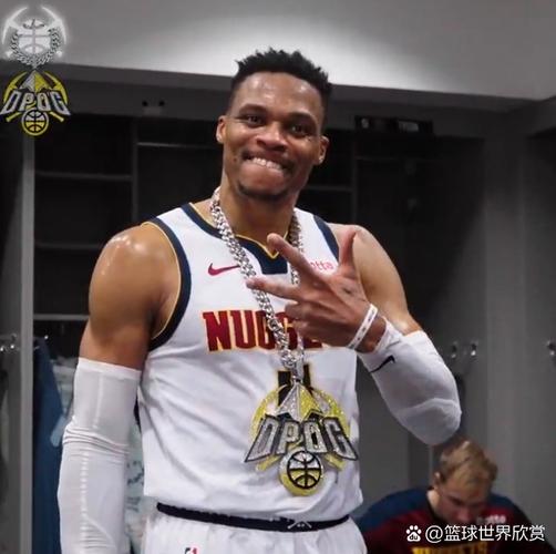 国王记者:威少可能收到了一份中国球队的报价 薪资超丰厚