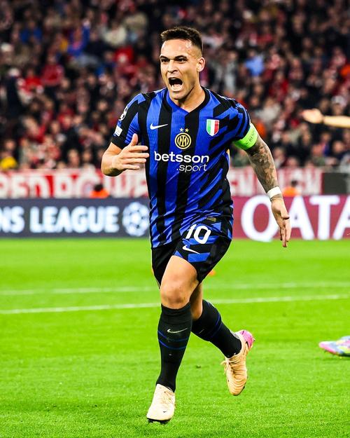 记者:劳塔罗归队后状态不确定,不排除博尼+埃斯波西托出战罗马