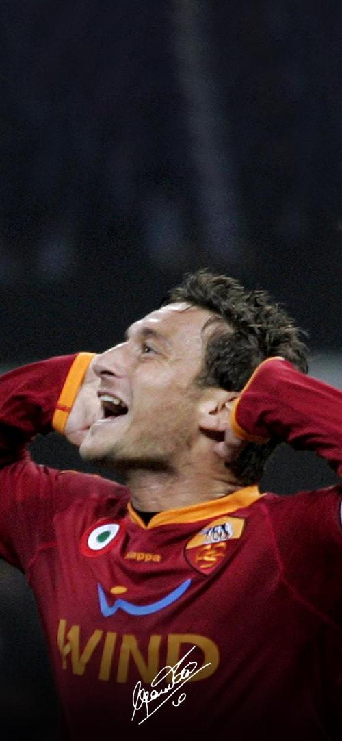 托蒂：我现在唯一关注的年轻球员是尼科-帕斯，但他不是意大利人