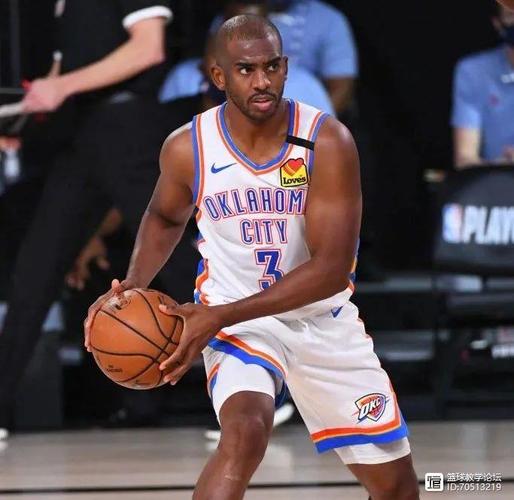 老炮太稳！保罗出战17分钟三分5中4砍下15+6+4 竟还贡献2次盖帽