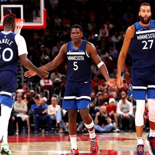 贝弗利：如果森林狼让戈贝尔防霍福德 那库里每场能进10个三分