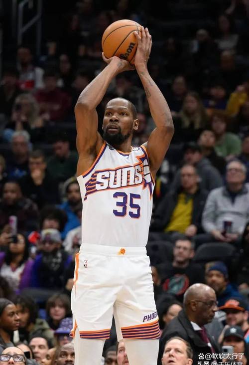 没有捷径！火箭晒训练照：杜兰特单打 申京打磨低位技术