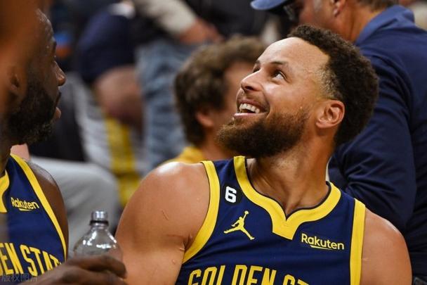 大心脏球员！王牌格雷末节两记关键三分 全场砍18分4板4助2断2帽