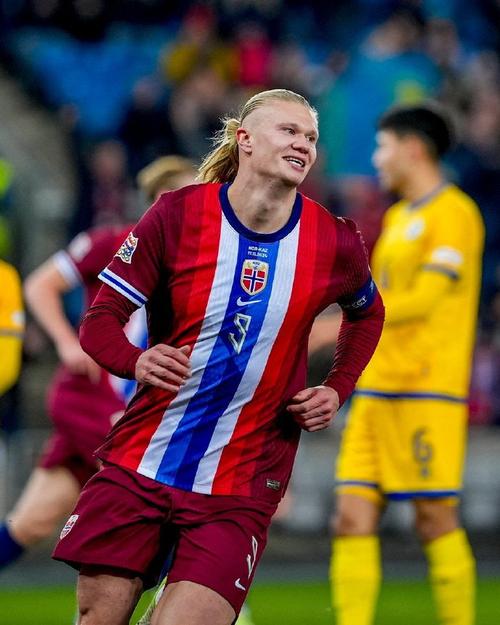 帽子戏法!哈兰德本场数据:6射5正3进球,评分9.1全场最高