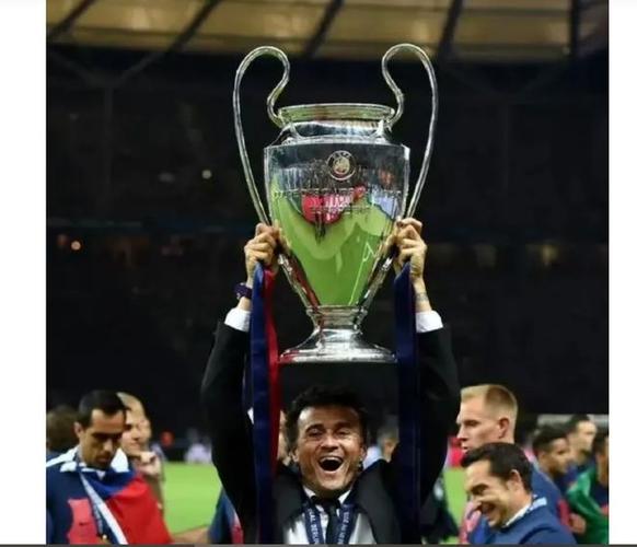 比利亚心目中巴萨球员top5：梅西、伊涅斯塔、哈维、小罗及恩里克