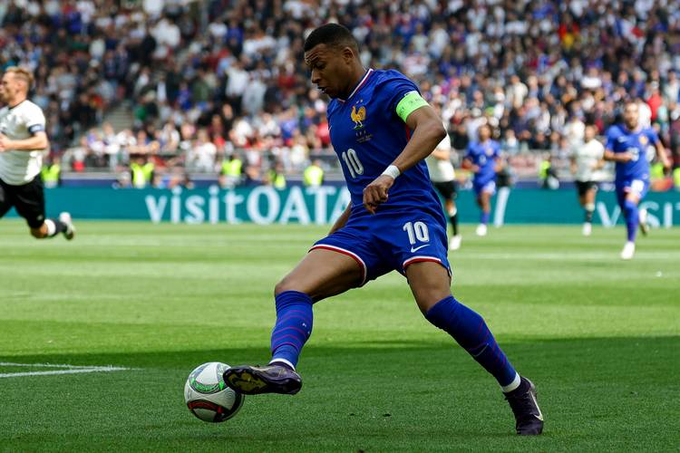 姆巴佩缺阵!队报:法国队面临队长选择、进攻体系、得分重任问题