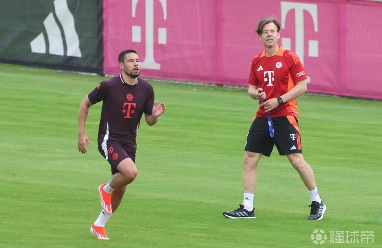 图片报:拜仁训练场出现新设备,售价1.8万欧,可助球员提升体能