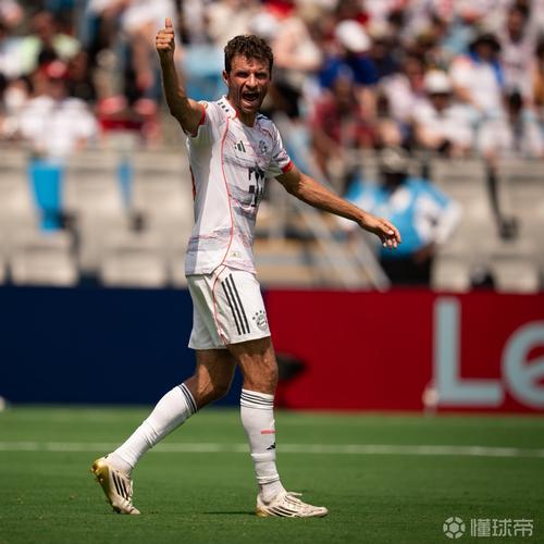 降维打击!穆勒连续6场比赛参与进球,总计7球4助