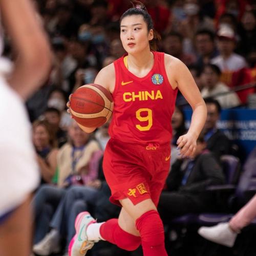 女篮锦标赛第二阶段第四日综述:四川五人得分上双 赢下开门红