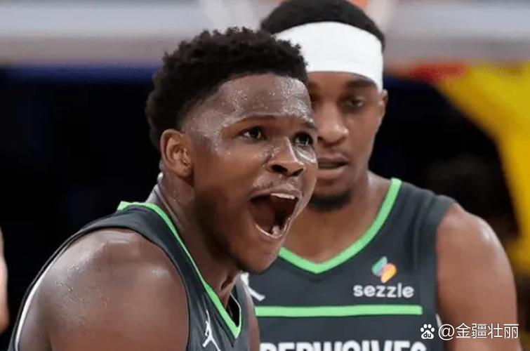 华子:找到中投甜点位&迎着防守干拔得分 这是乔丹教我最棒的东西