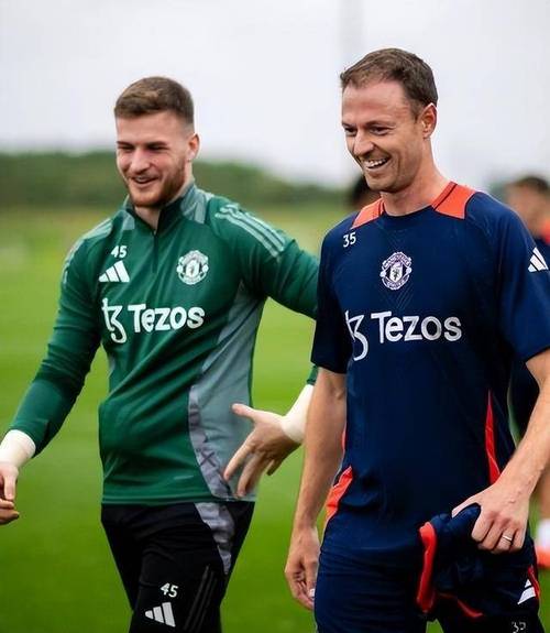 记者：切尔西冬窗有资金但对现有阵容满意 是否签格伊看实际需求