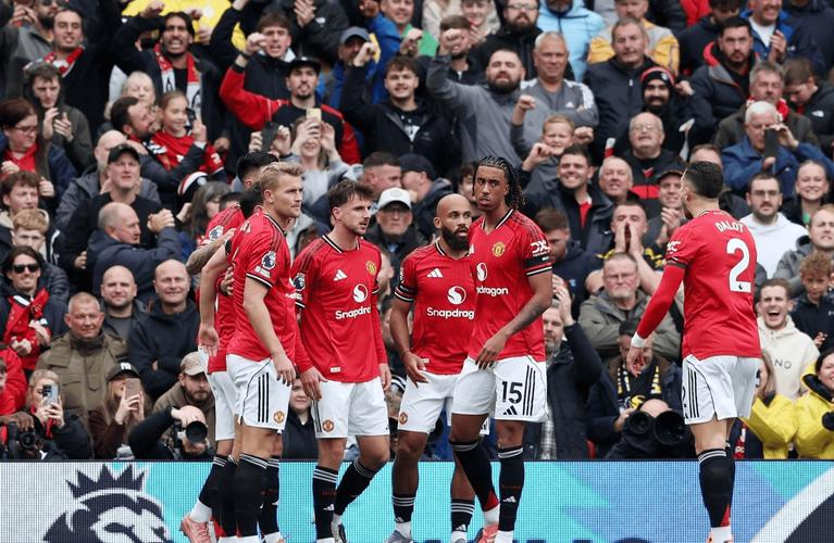 英媒：阿森纳、热刺、马竞关注波尔图19岁中场弗罗霍尔特