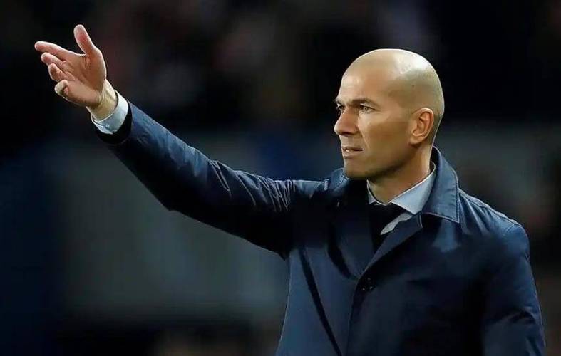 回应齐达内称赞!维蒂尼亚:想对他说谢谢,我能做的就是继续努力