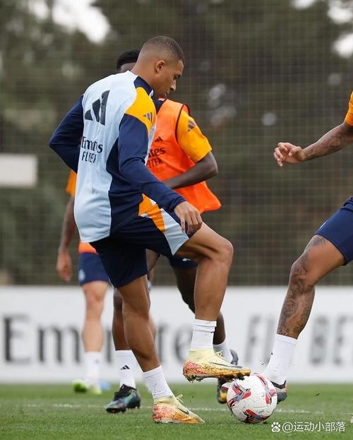 没有大碍！姆巴佩社媒晒健身房内训练照片