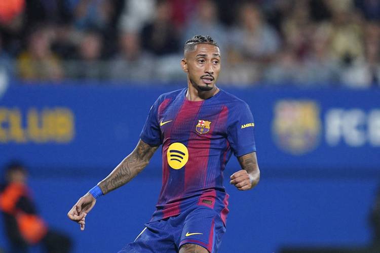 阿斯:拉菲尼亚推迟复出将缺战两场,仍有可能进巴萨国家德比名单