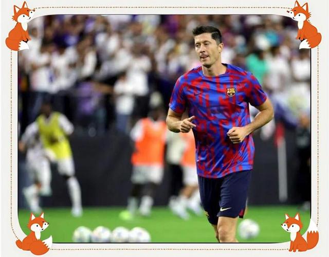 错过多场比赛！记者：莱万至少因伤缺席4周