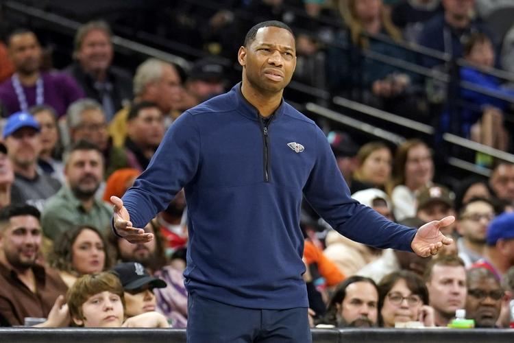 鹈鹕主帅：希望费尔斯攻防两端保持主动冲击模式 他还会继续进步