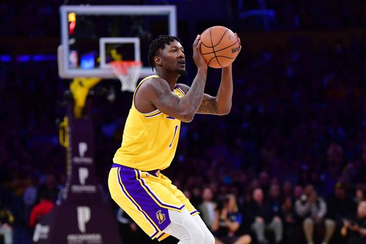 三分不灵两分高效！八村18中9&三分6中1 得到19分3篮板1助攻