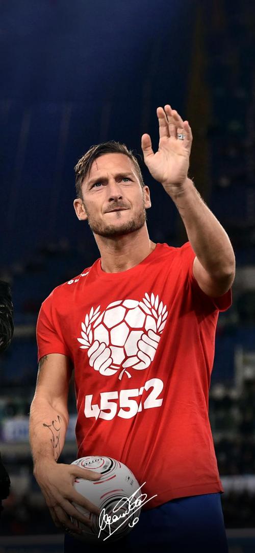 托蒂:我对尼科-帕斯非常感兴趣,很好奇未来他能够达到什么高度