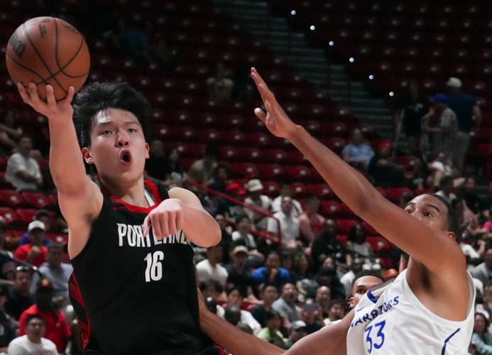 杨瀚森常规赛首秀面对森林狼&戈贝尔 能打出怎样的表现🤔？