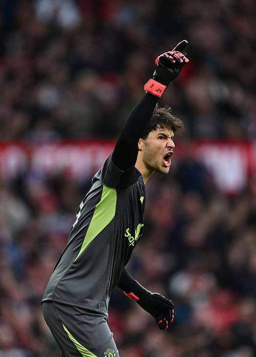 见过凌晨1点健身房吗?邮报:曼联门将拉门斯曾被发现凌晨1点加练