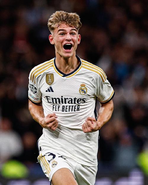 刮彩票？阿斯：皇马正关注17岁墨西哥中场莫拉，身价450万欧