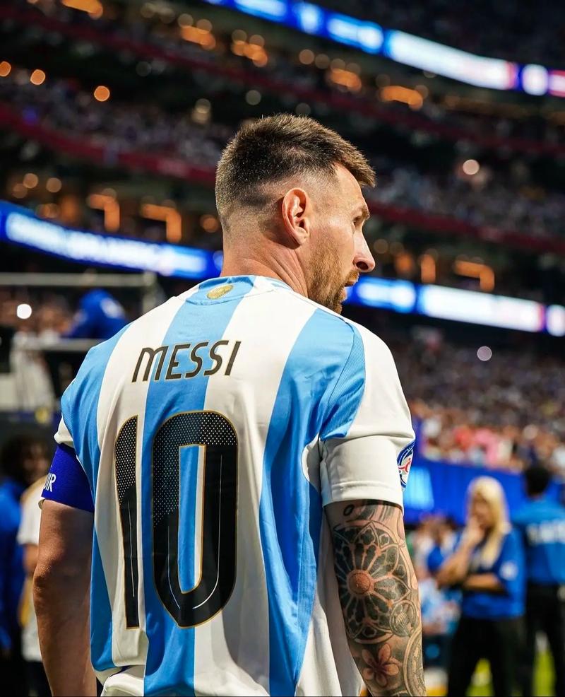 萨内蒂：梅西圆了我们阿根廷人的梦想，他是一位杰出的领袖