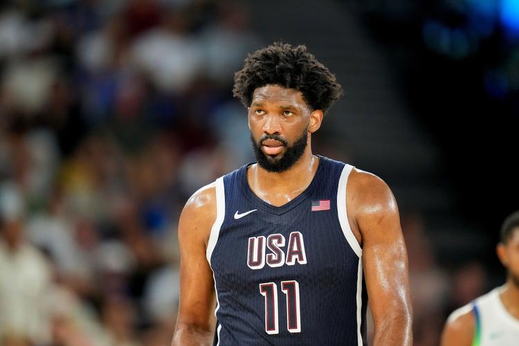 美记:恩比德复出表现相当出色 希望他本季至少能50%健康