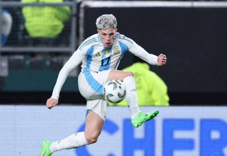 克劳奇：内托肯定对加纳乔感到非常沮丧，他的传中没有得到接应