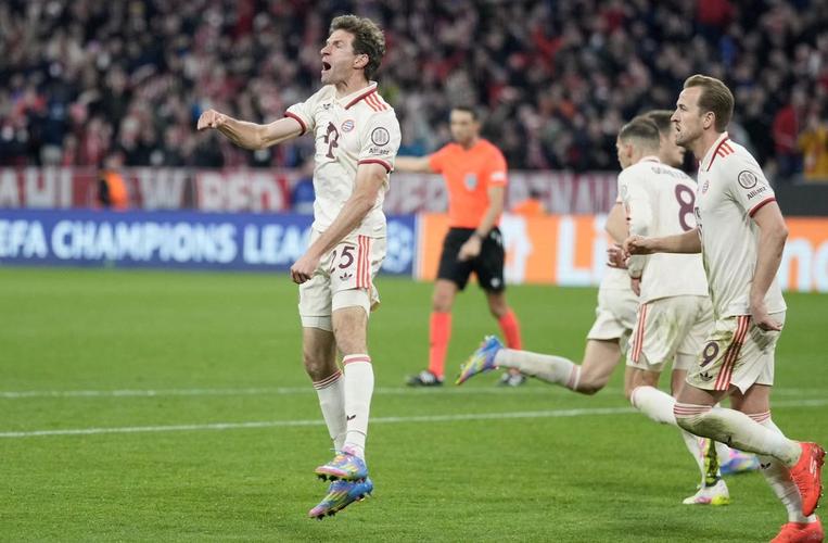 德雷森:会在合适的时候与凯恩讨论续约,他不仅进球还能送出妙传