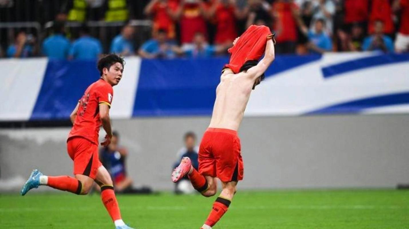 中国小将王博豪首发半场被换下,邓伯什客场0-6惨败罗达JC