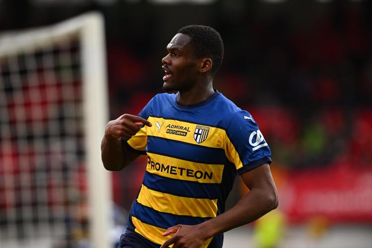 斯基拉：法国队派球探观看罗马0-1国米的比赛，考察国米前锋博尼