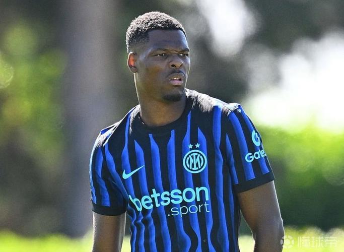 记者:比塞克明夏离开国米的可能性增加,要价不低于4000万欧