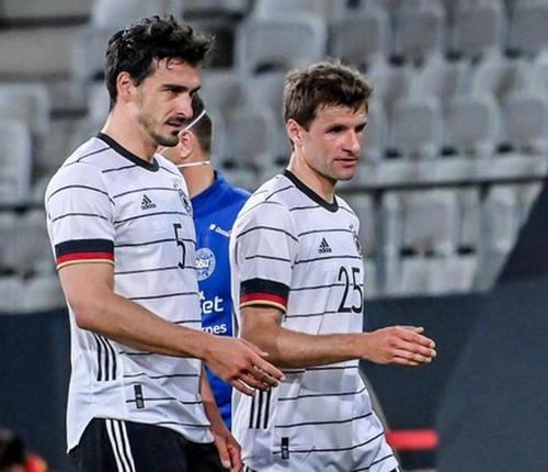 穆勒谈蓄胡：有天去理发店修完发现还不错，我就想先留下它