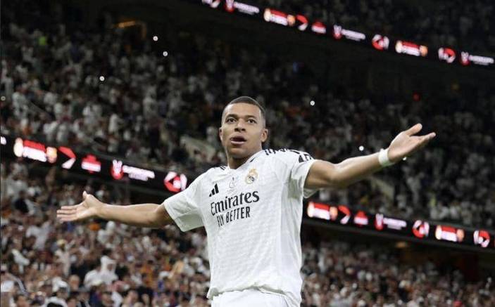 谁将夺得金靴?欧冠射手榜:姆巴佩2轮5球领跑,凯恩4球哈兰德3球